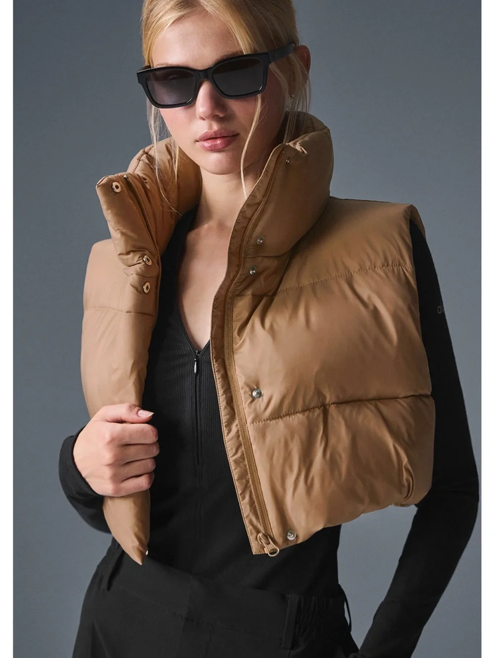 NWT ALO Yoga Extreme Cropped Gold Rush Puffer Vest